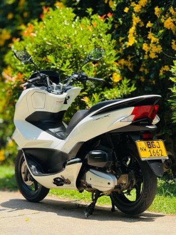 honda-pcx-125-big-3
