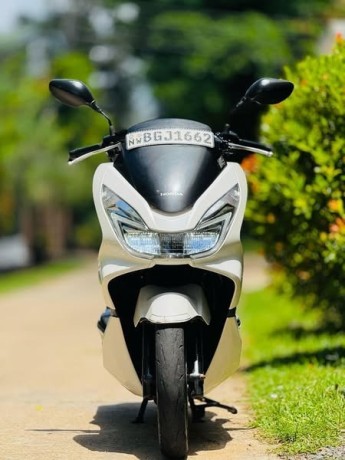 honda-pcx-125-big-1