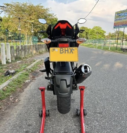honda-x-blade-160-big-1
