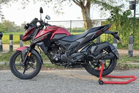 honda-x-blade-160-big-3