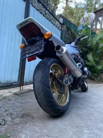 honda-cb-4-spec-big-2
