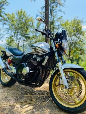 honda-cb-4-spec-big-0