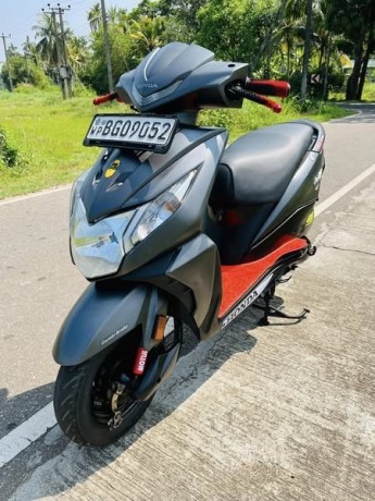 honda-dio-2018-big-0