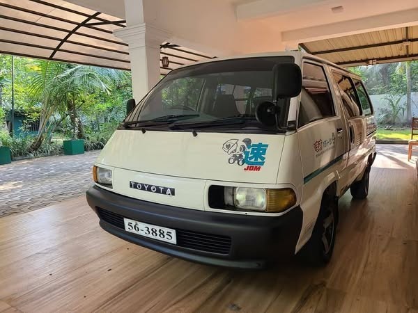 toyota-townace-big-0
