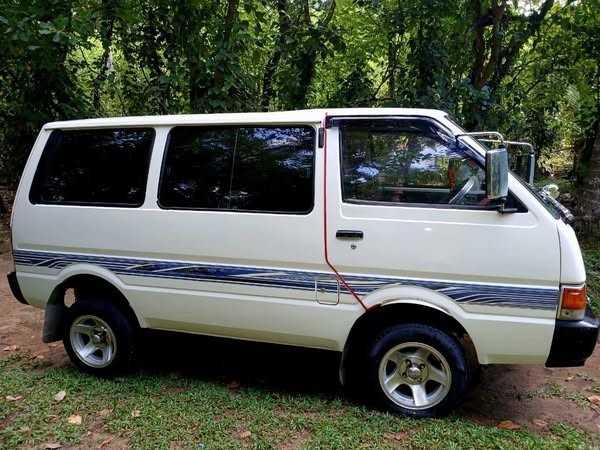 nissan-vanette-big-2