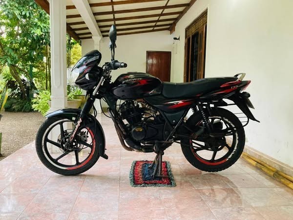 bajaj-discover-big-2