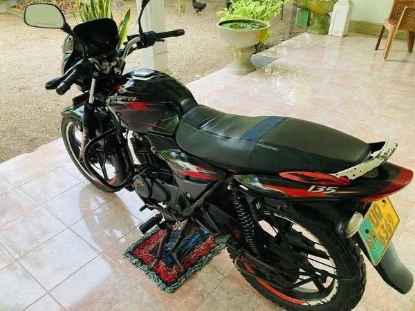 bajaj-discover-big-3