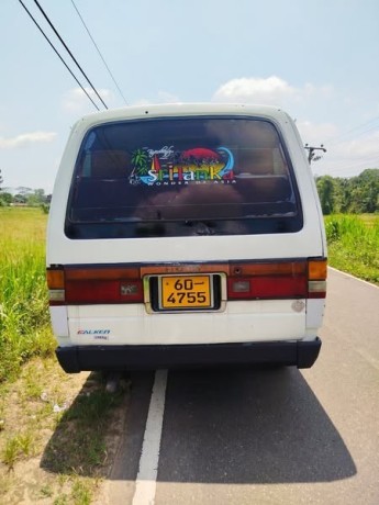 nissan-caravan-vrg-moddle-big-3
