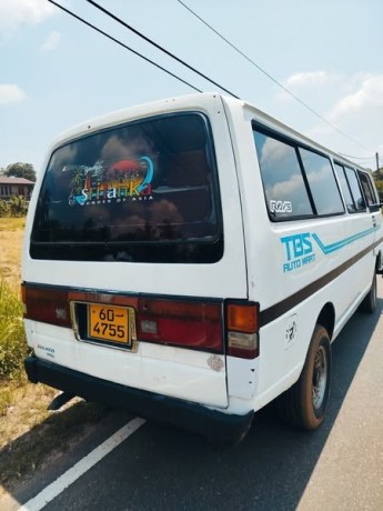 nissan-caravan-vrg-moddle-big-2