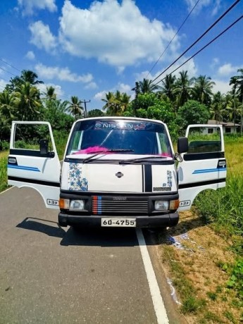 nissan-caravan-vrg-moddle-big-0