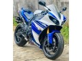 yamaha-r1-small-2