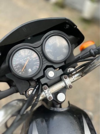bajaj-ct100-big-4
