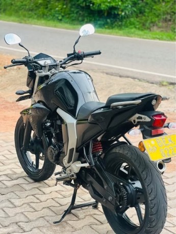 yamaha-fz-fazer-big-4