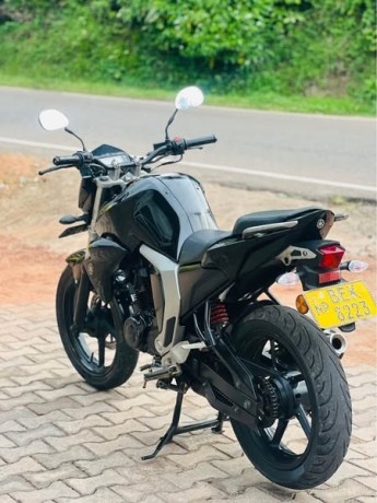 yamaha-fz-fazer-big-1