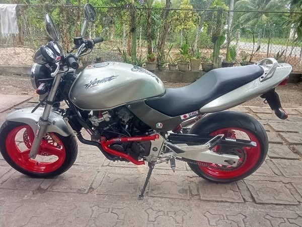 honda-honet-big-1