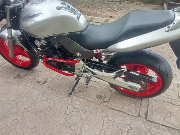 honda-honet-big-4