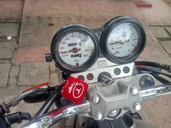 honda-honet-big-3