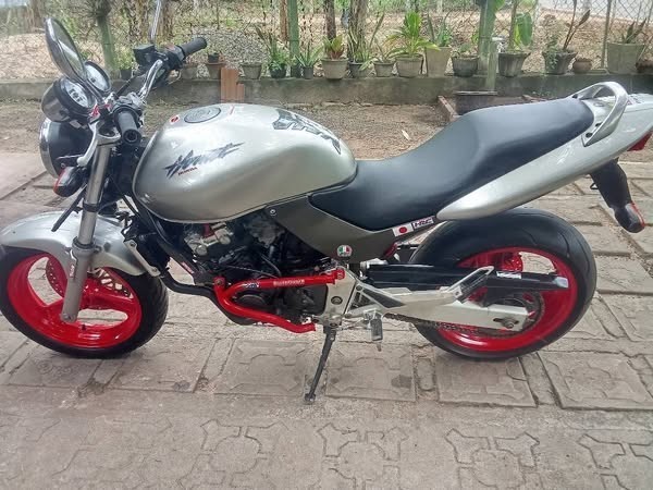 honda-honet-big-2