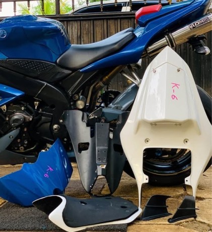 yamaha-r1-2008-big-2