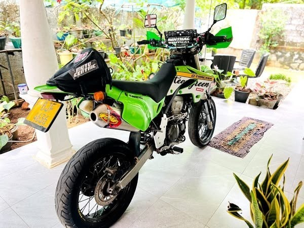 kawasaki-d-tracker-big-1