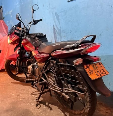 bajaj-discovery-big-2