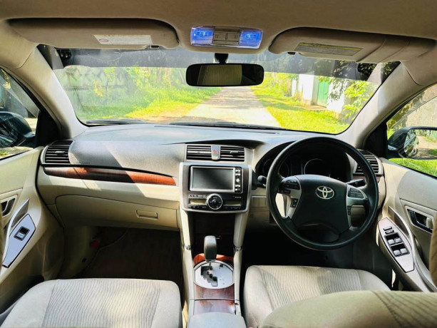 toyota-premio-g-superior-big-5