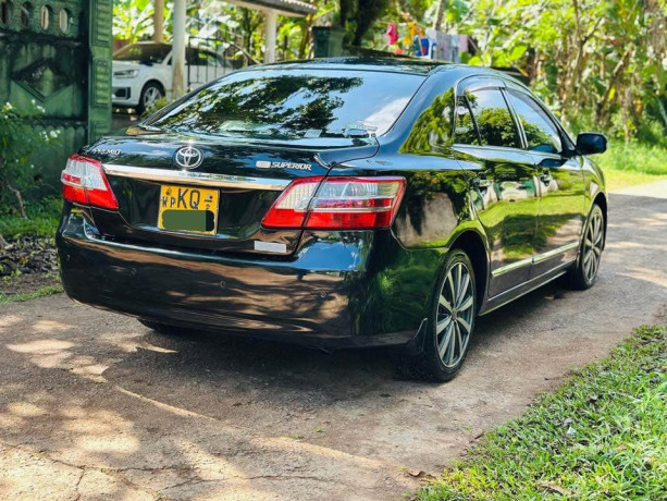 toyota-premio-g-superior-big-3