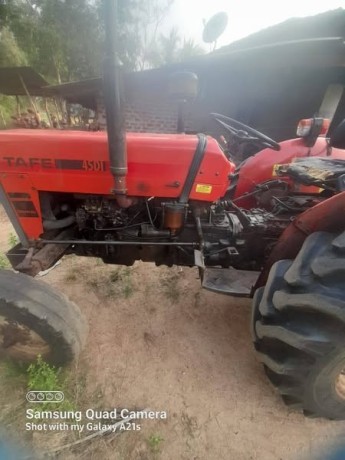 tafe-tractor-big-1