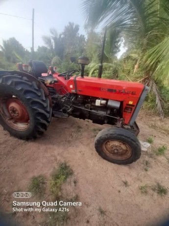 tafe-tractor-big-0