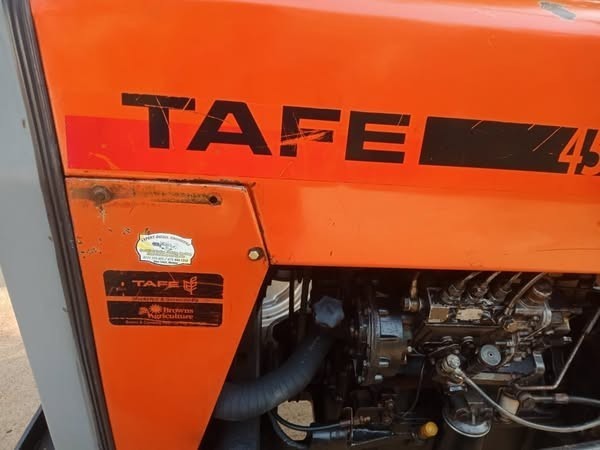 tafe-45-di-tractor-big-3