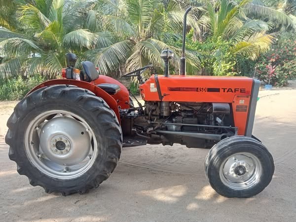 tafe-45-di-tractor-big-0