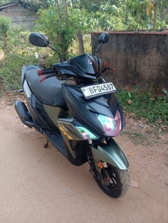 yamaha-ray-zr-2017-big-0