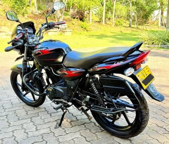 discovery-135cc-a-superb-big-2