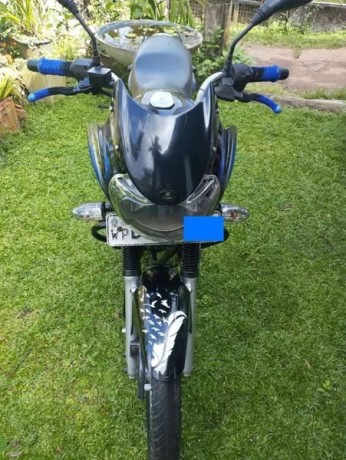 bajaj-discovery-1252016-big-2