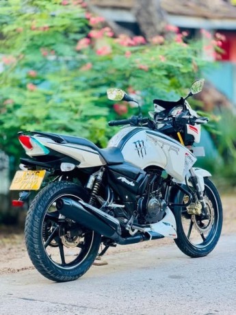 rtr-apache-180cc-big-4