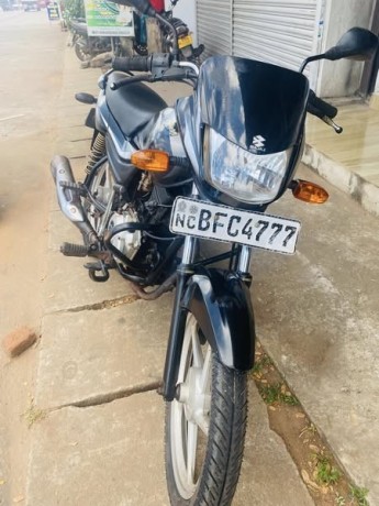 bajaj-platina-big-1