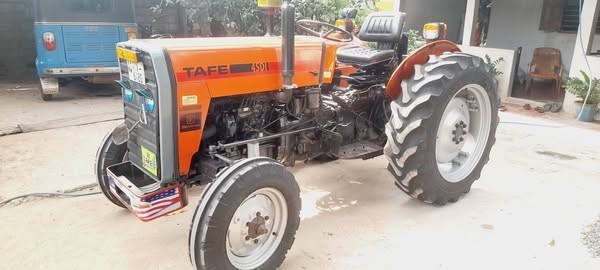 used-tractor-for-sale-big-2