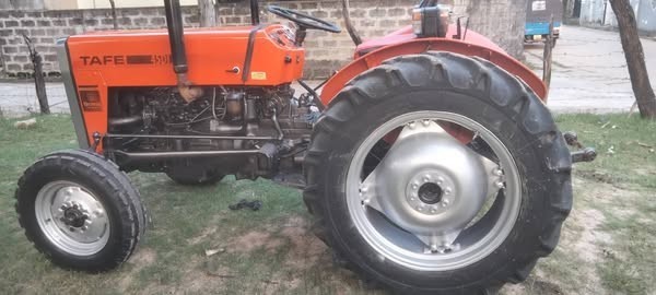 tafe-tractor-for-sale-big-3