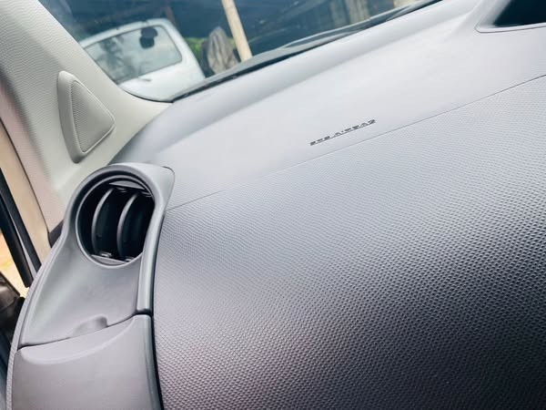 toyota-vitz-1000cc-big-1