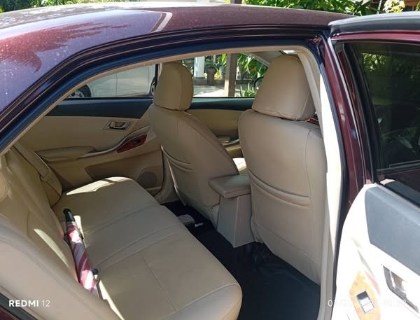 toyota-premio-g-superior-big-3
