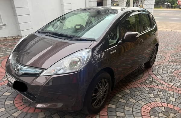 honda-fit-gp12014-hybrid-big-3