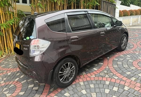 honda-fit-gp12014-hybrid-big-2