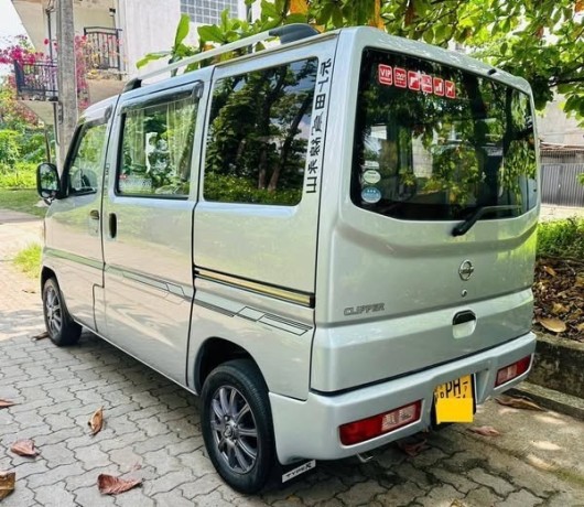 nissan-clipper-big-1