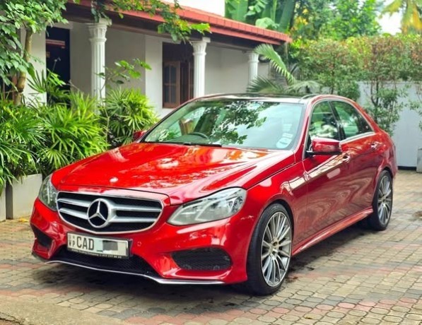 mercedes-benz-e300-bluetech-hybrid-big-1