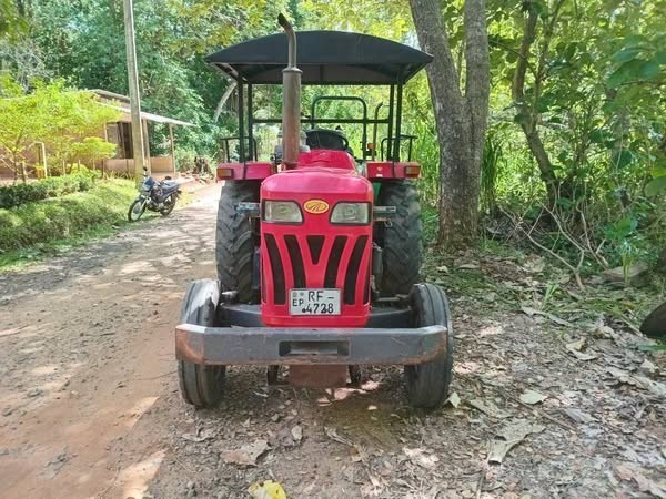 mahindra-tractor-big-1