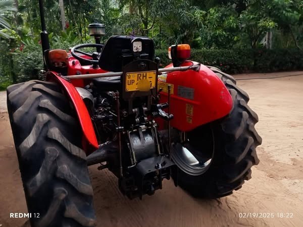tafe-tractor-big-1