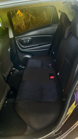 toyota-vitz-big-4