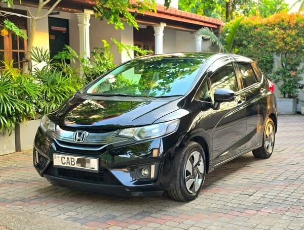 honda-fit-gp5-2014-big-1