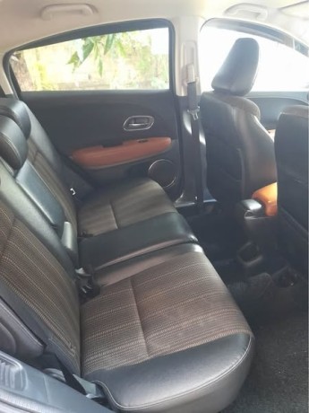 honda-vezel-z-grade-big-3
