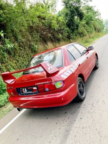 mitsubishi-lancer-big-1